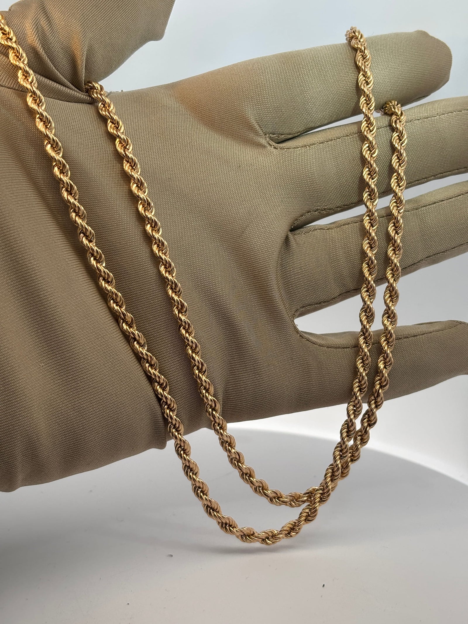 Bijoux Liquidation | Remise à Neuf 4.1mm Torsade Semi-Solid