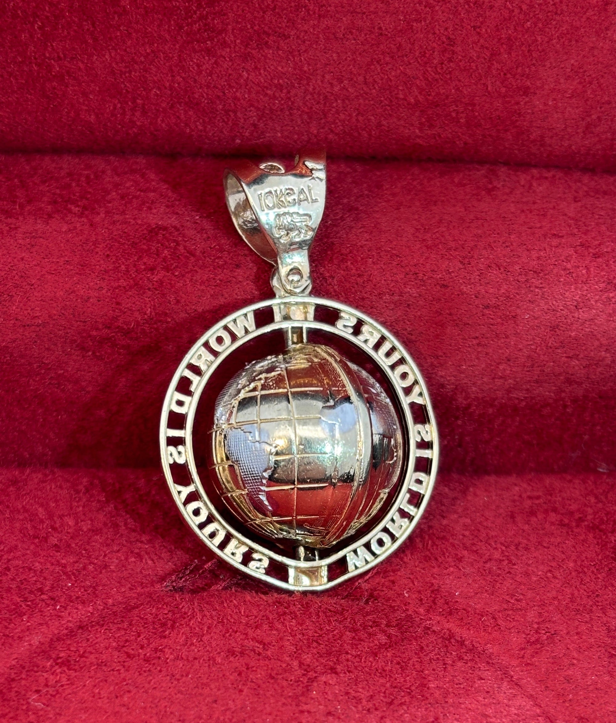 Bijoux Liquidation | Remise à Neuf Pendentif the world is yours