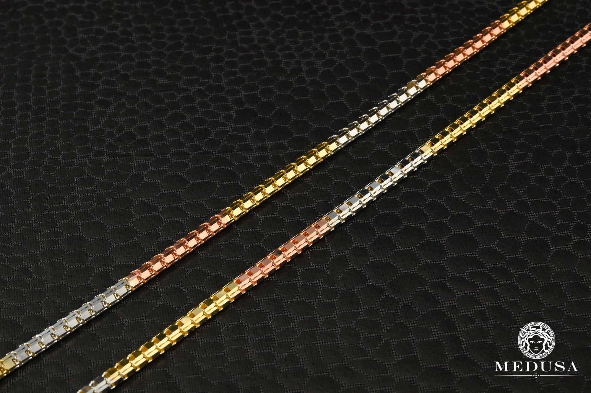 Chaîne en Or 10K | Chaîne 2.5mm Box Round 3 Tons