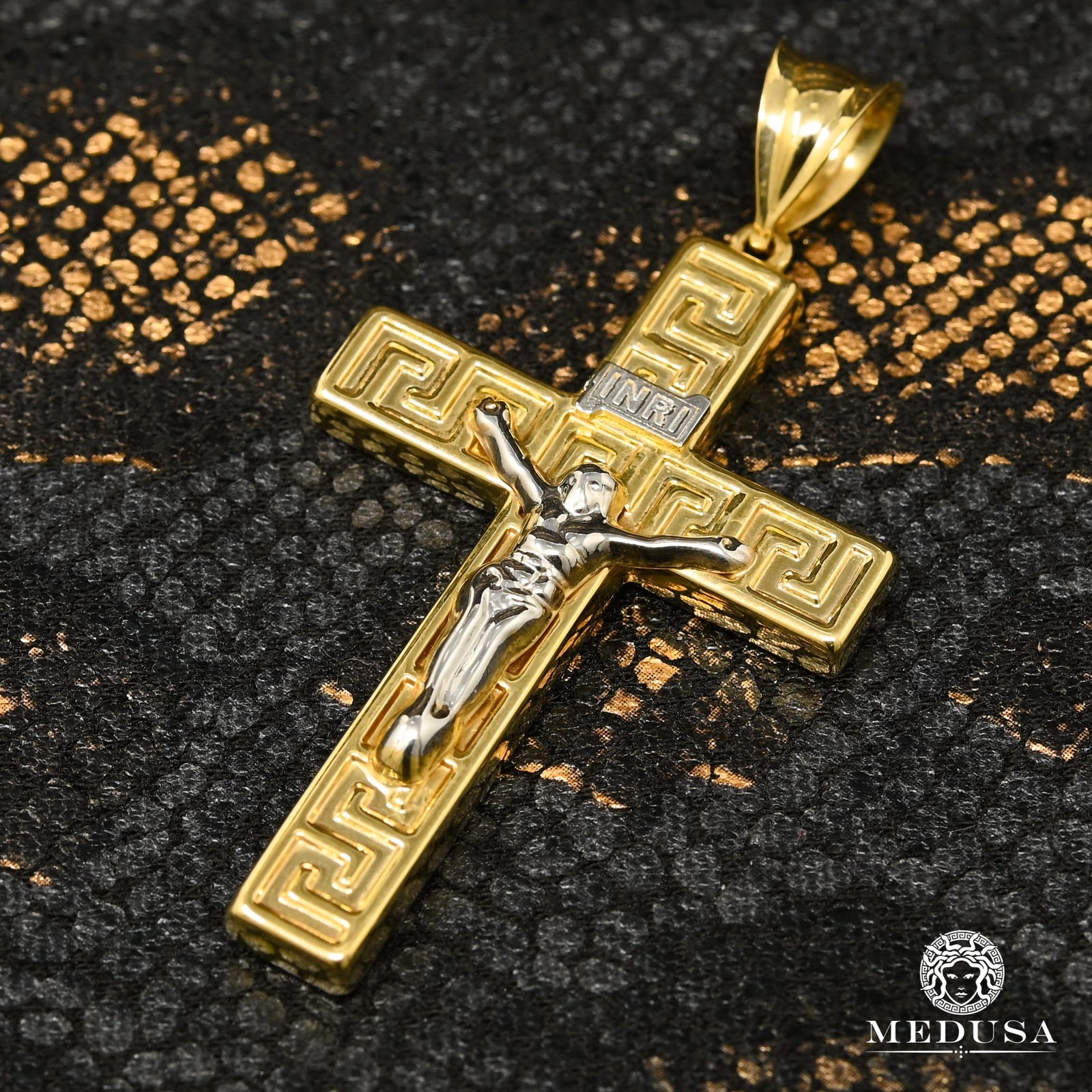 Crucifix X18